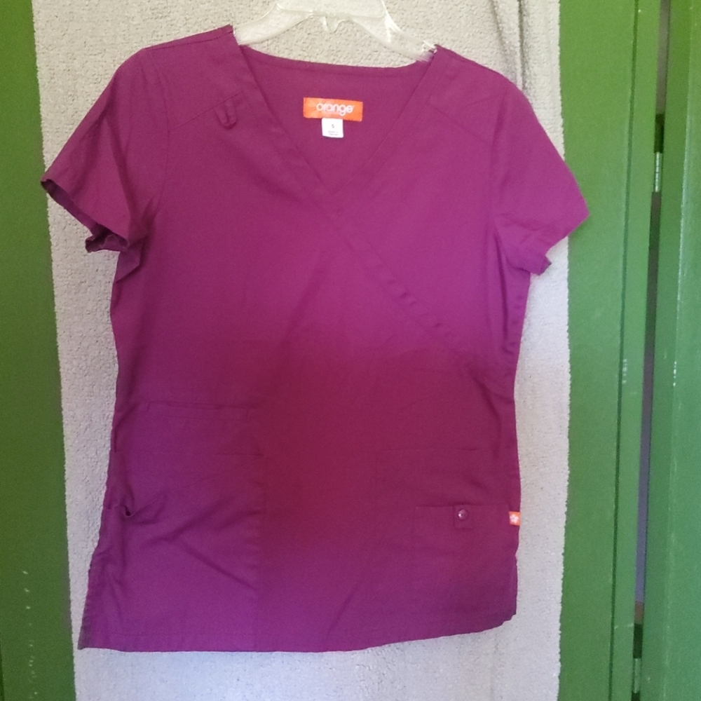 Scrub top